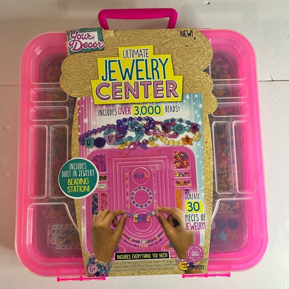 Your Décor Ultimate Jewelry Center Craft Kit – 3,000 Beads, 30+ Jewelry Pieces - Picture 2 of 16